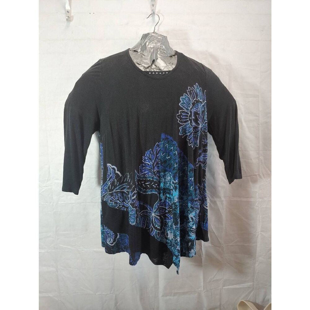 Avenue Women's PLUS Size 18/20 Black/Blue Floral Asymmetrical Hem Blouse